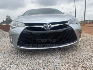 Toyota Camry SE 4dr Sedan (2.5L 4cyl 6A) 2015 Silver