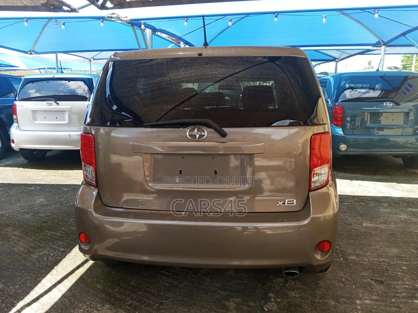 Scion xB 2011 Brown