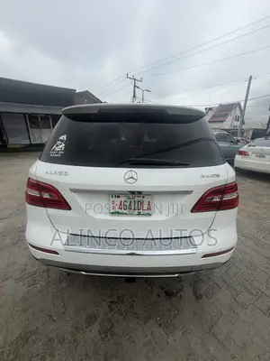 Mercedes-Benz M Class ML350 4MATIC 4dr SUV AWD (3.5L 6cyl 7A) 2014