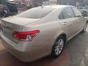 Lexus ES 350 2012 Gold