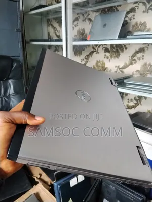 Laptop Dell Vostro 3750 8GB Intel Core i3 HDD 320GB