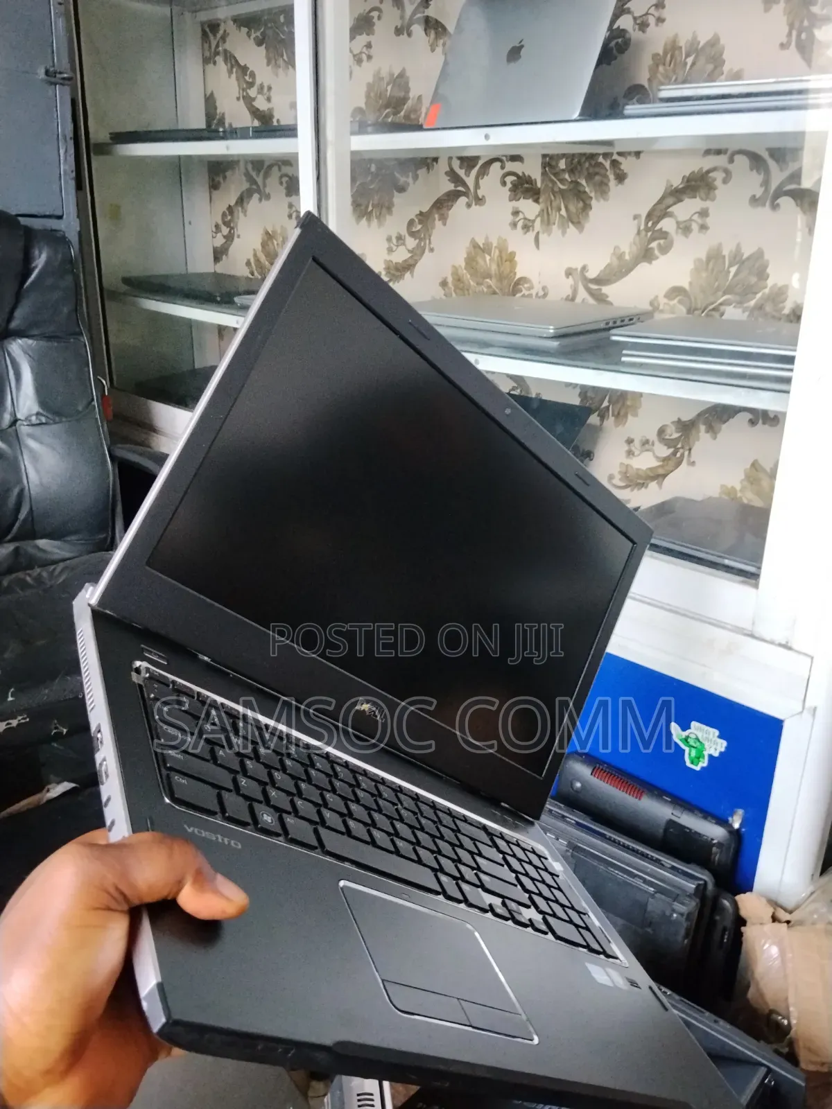 Laptop Dell Vostro 3750 8GB Intel Core i3 HDD 320GB