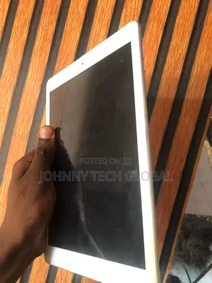 Apple iPad Air 64 GB Silver