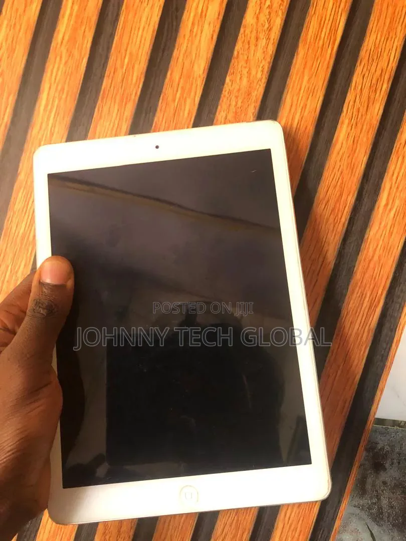Apple iPad Air 64 GB Silver