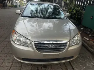 Hyundai Elantra 2009 Gold