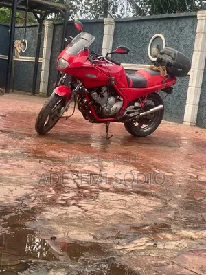 Yamaha 2000 Red