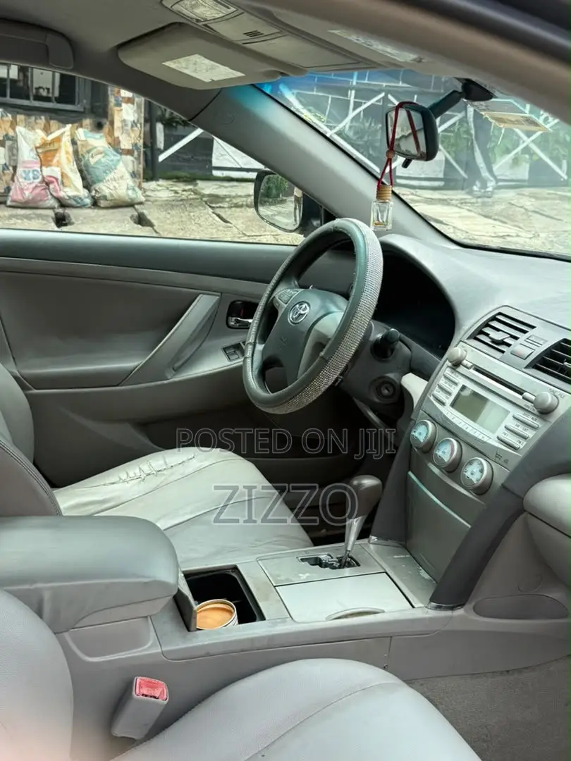 Toyota Camry 2011 Gray