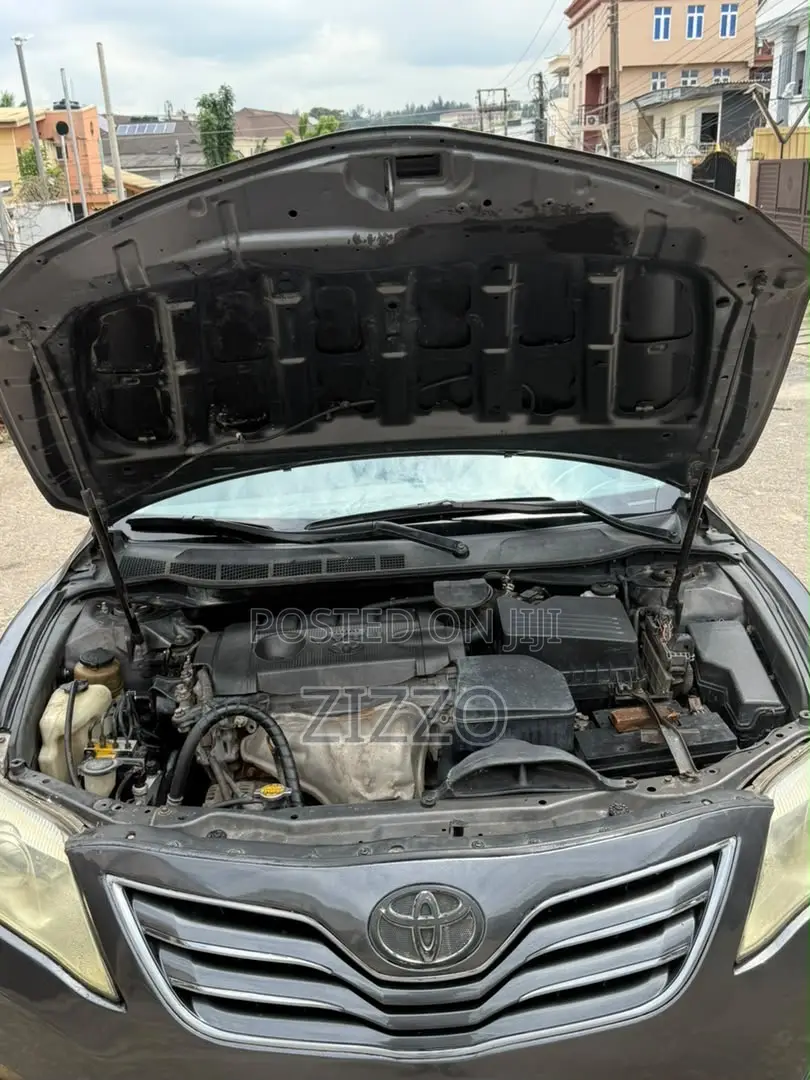 Toyota Camry 2011 Gray