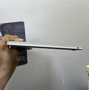 Laptop Apple MacBook Pro 2020 8GB Intel Core i5 SSD 500GB