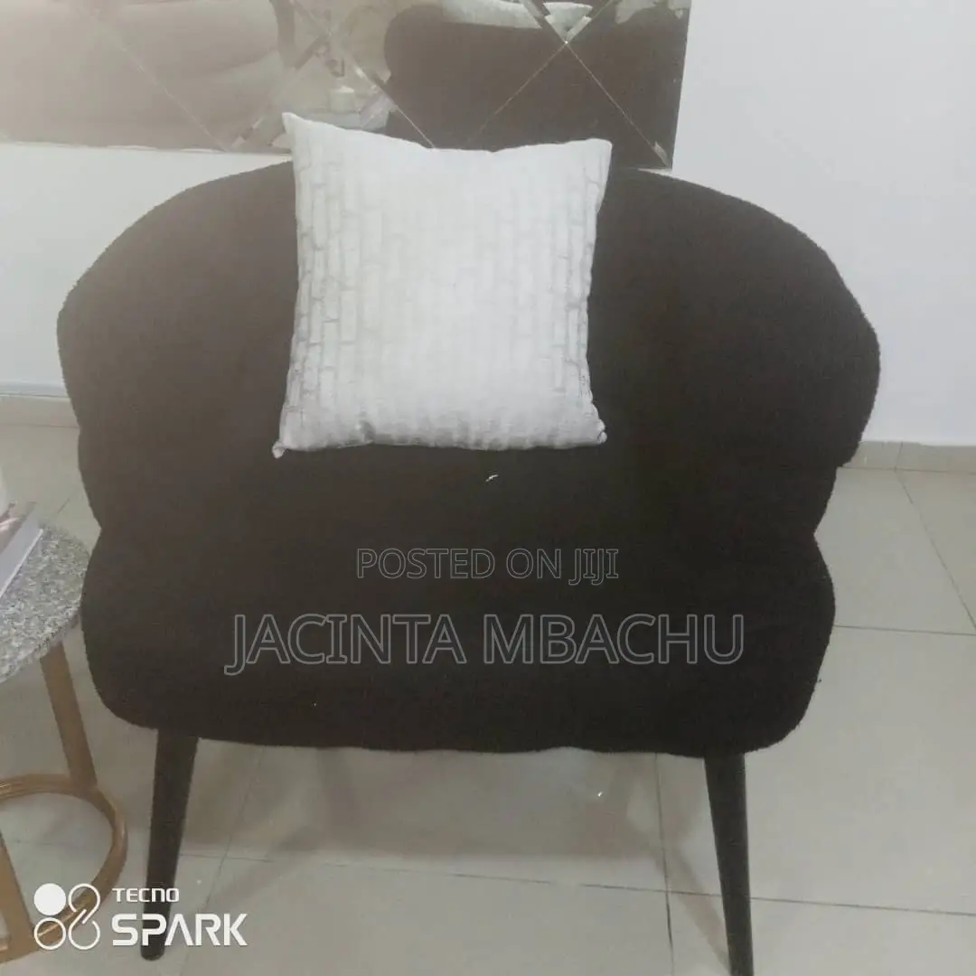 Stylish Modern 1 Sitter Sofa