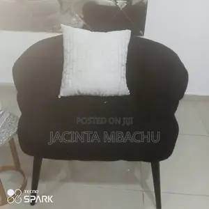 Stylish Modern 1 Sitter Sofa