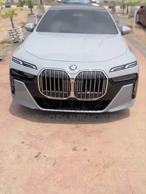 BMW 740 740i Sedan 2025 Gray