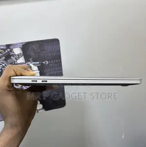 Laptop Apple MacBook Pro 2020 8GB Intel Core i5 SSD 500GB