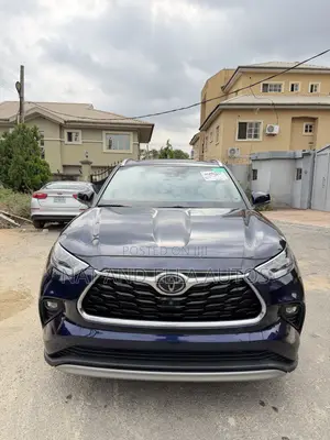 Toyota Highlander Platinum 2021 Blue