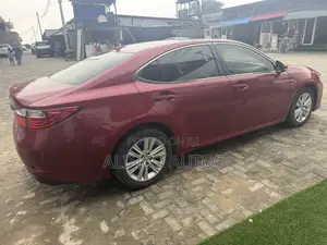 Lexus ES 2014 Red
