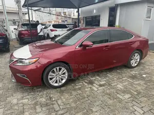 Lexus ES 2014 Red