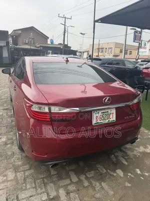 Lexus ES 2014 Red