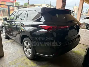 Toyota Highlander 2023 Black