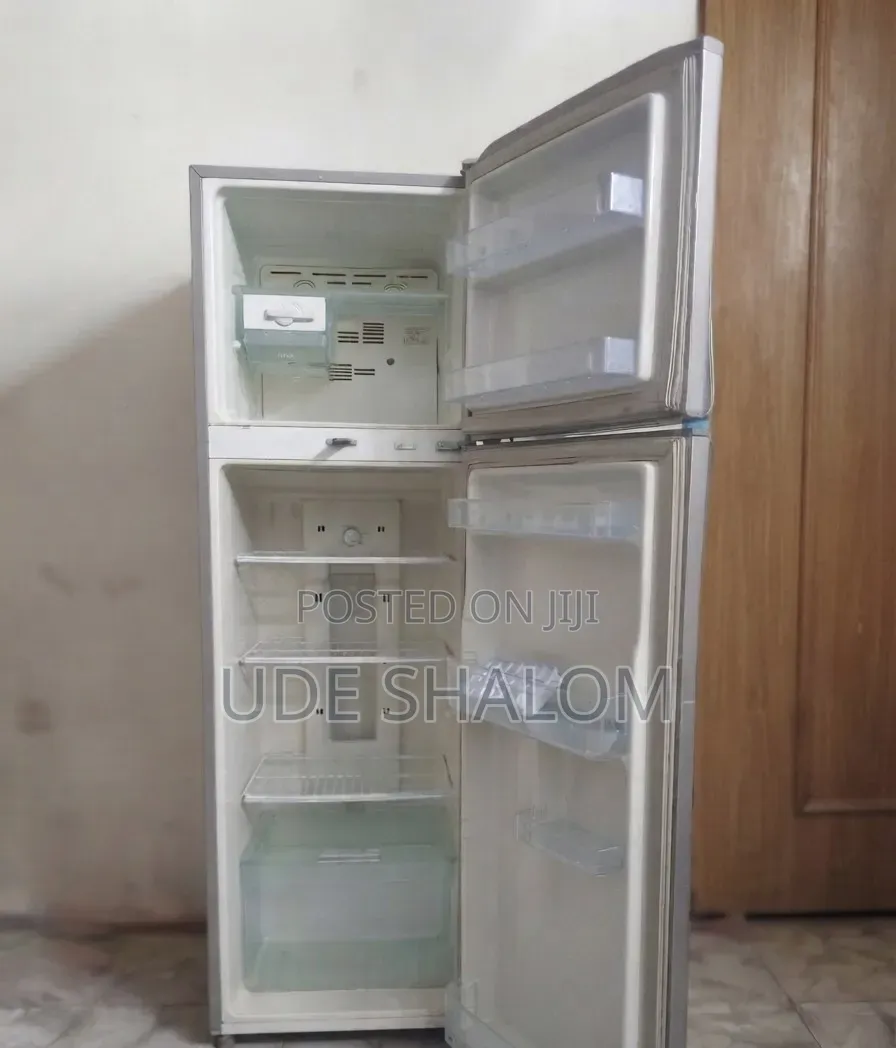 LG 320L Fridge With Freezer