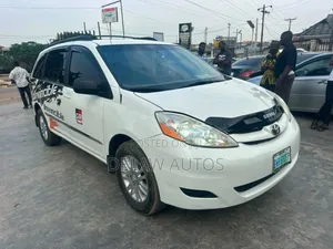 Toyota Sienna 2008 White