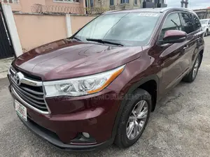 Toyota Highlander XLE 4dr SUV AWD (3.5L 6cyl 6A) 2015 Burgundy