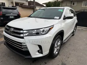 Toyota Highlander Limited Platinum 4dr SUV AWD (3.5L 6cyl 6A) 2015