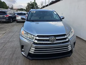 Toyota Highlander 2019 Silver