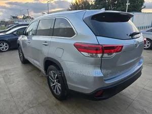 Toyota Highlander 2019 Silver