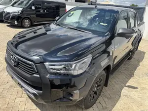 New Toyota Hilux 2026 Black