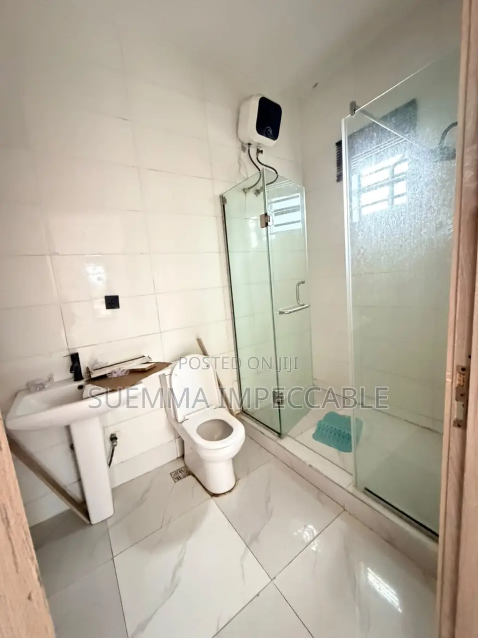 5bdrm Duplex in Chevron for rent