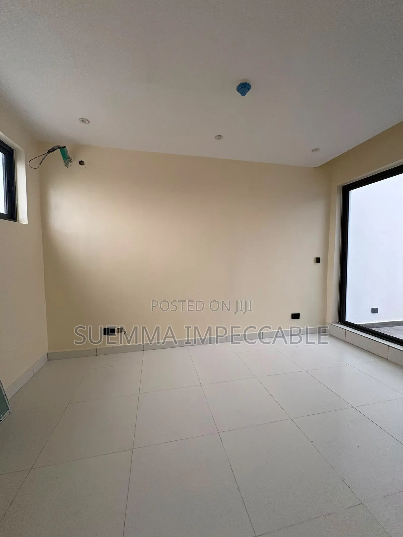5bdrm Duplex in Chevron for rent