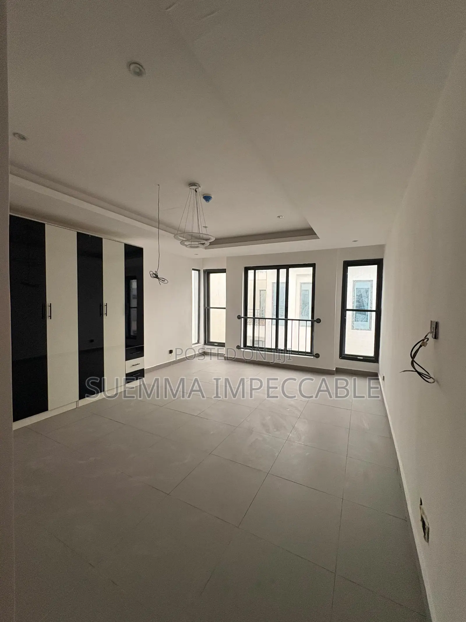 5bdrm Duplex in Chevron for rent