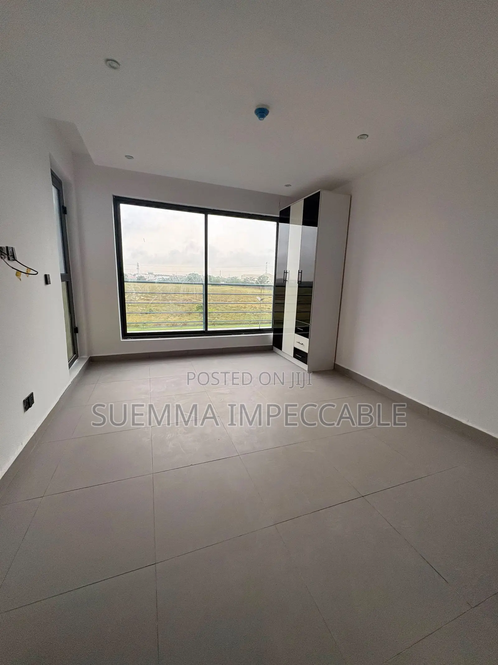 5bdrm Duplex in Chevron for rent
