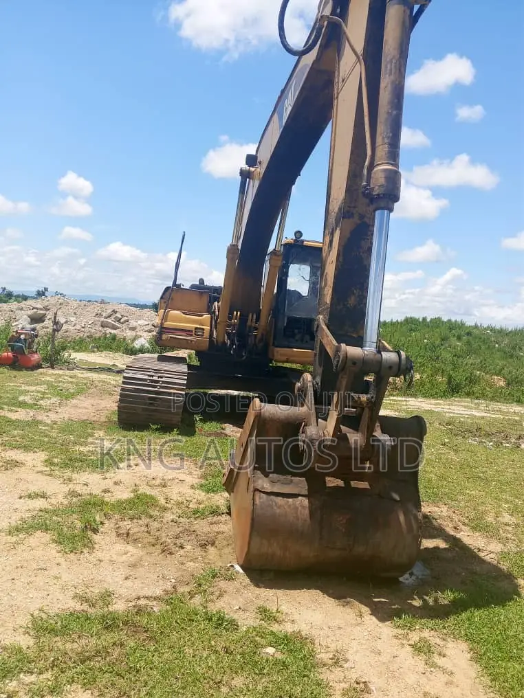 Excavator Cat 320bl