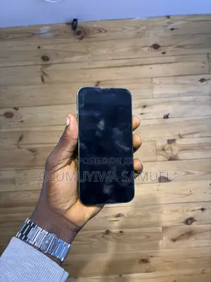 Apple iPhone 13 256 GB Green