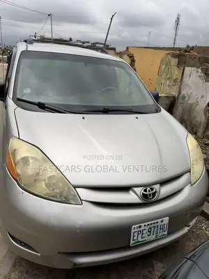 Toyota Sienna LE AWD 2005 Silver