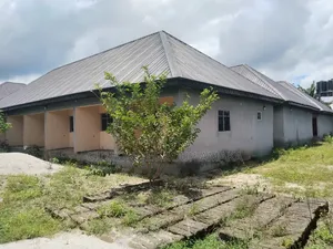 Mini Flat in Nut Road, Ethiope East for sale