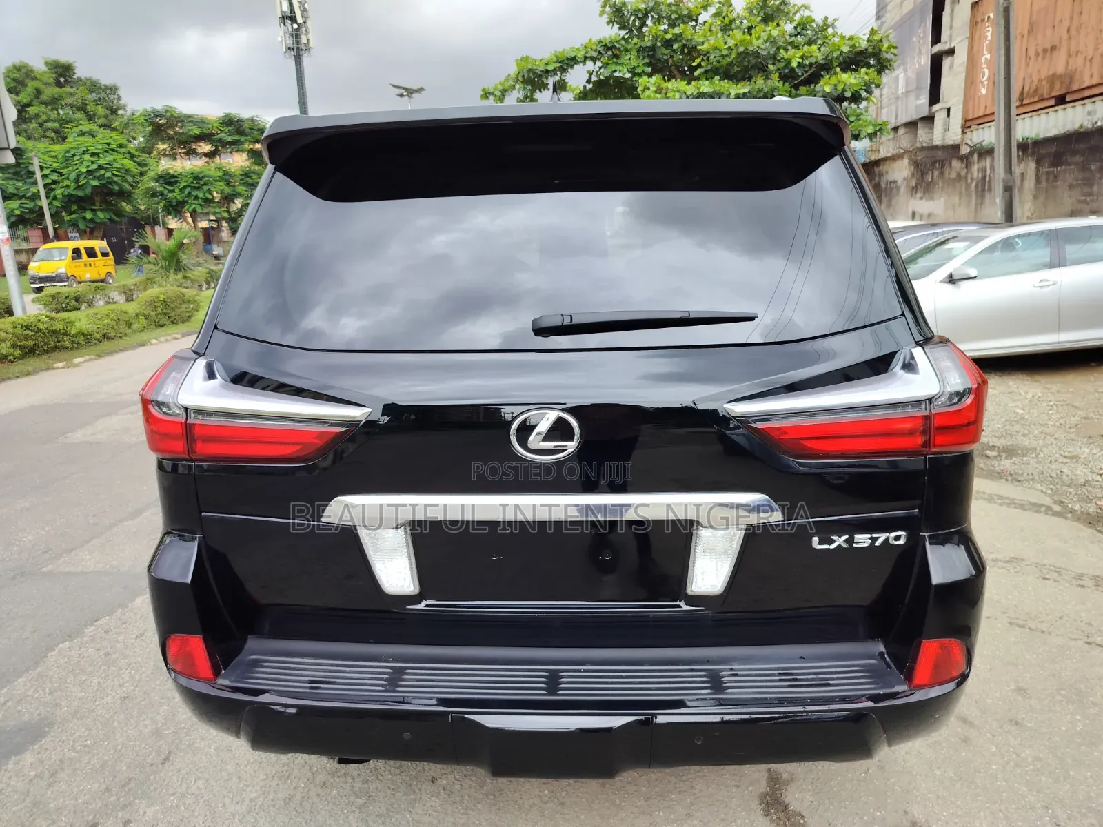 Lexus LX 570 AWD 2016 Black
