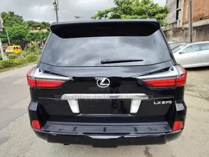 Lexus LX 570 AWD 2016 Black