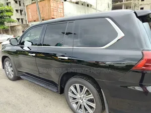 Lexus LX 570 AWD 2016 Black