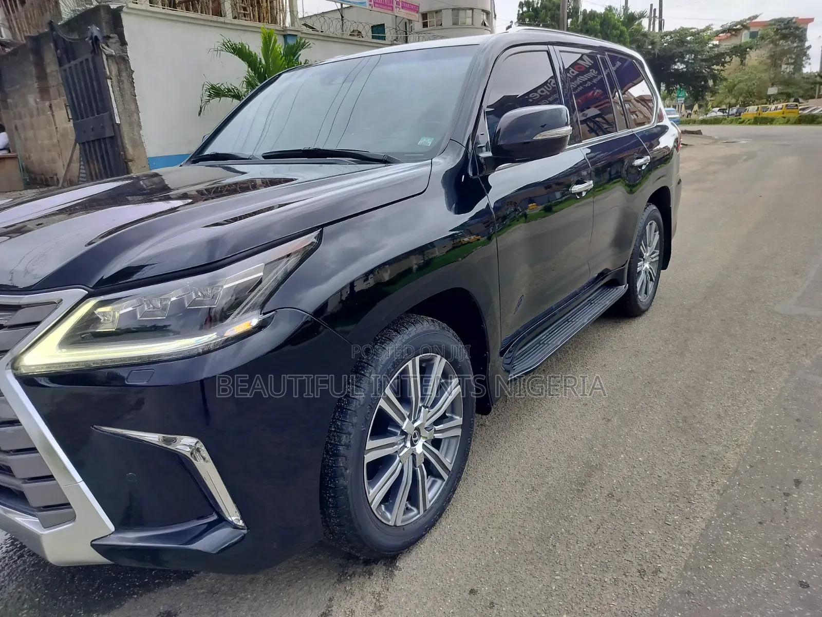 Lexus LX 570 AWD 2016 Black