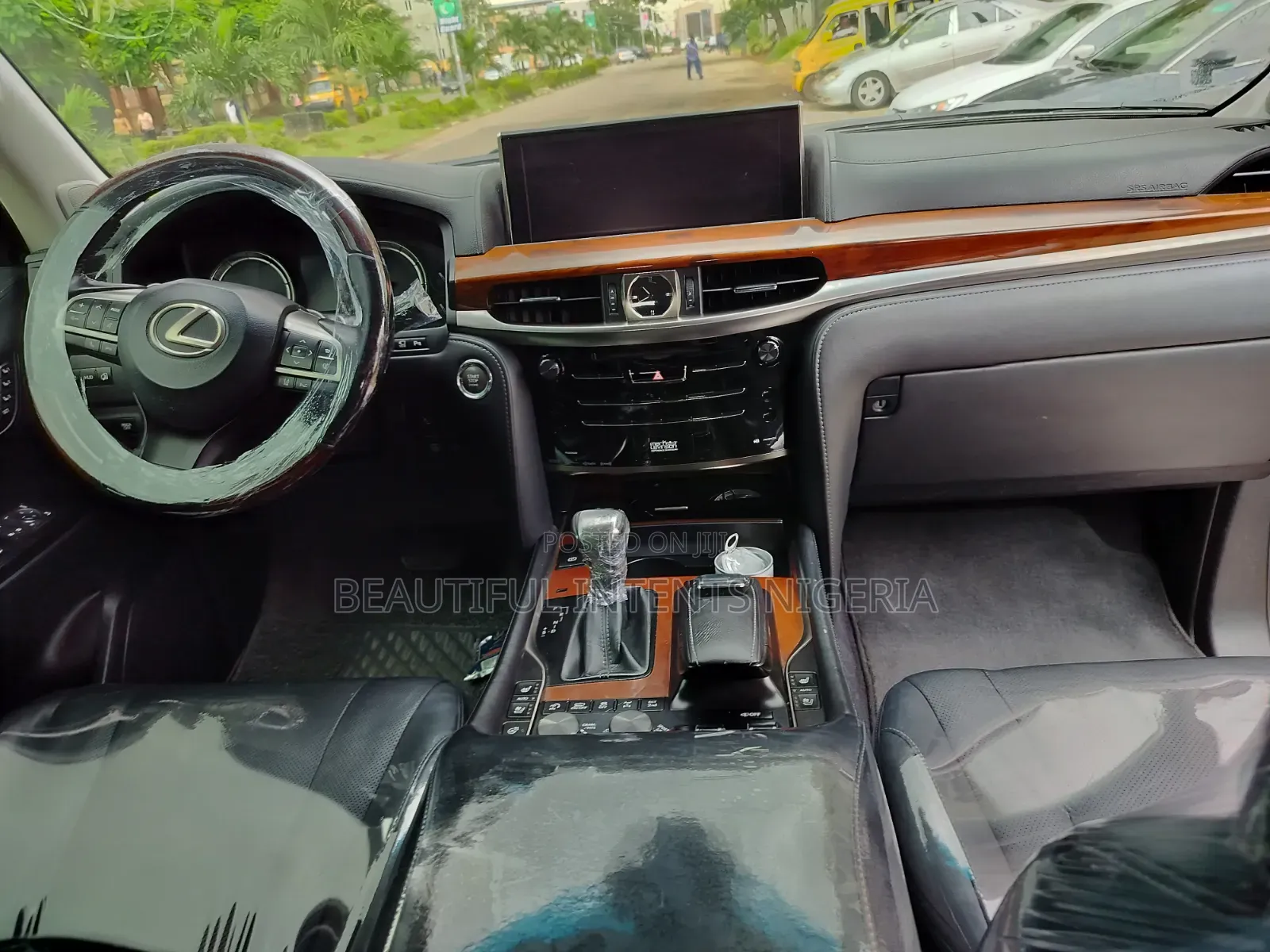 Lexus LX 570 AWD 2016 Black