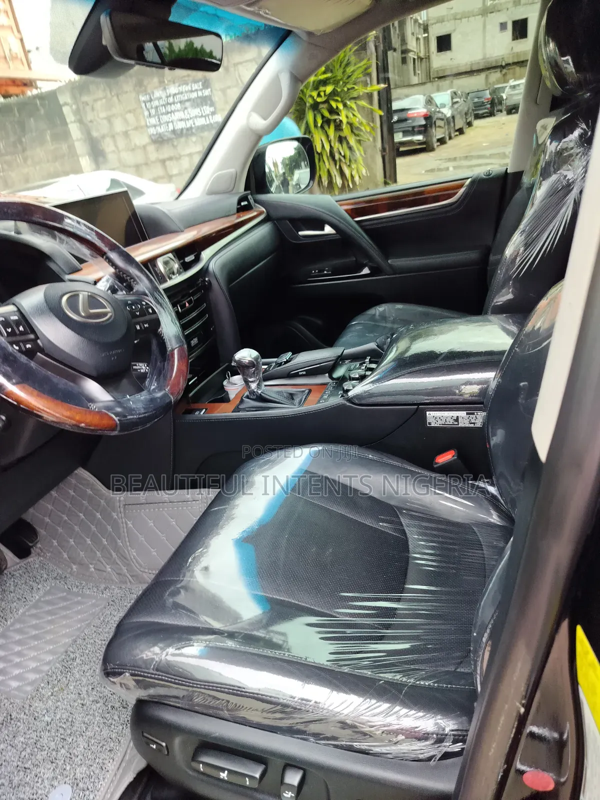 Lexus LX 570 AWD 2016 Black