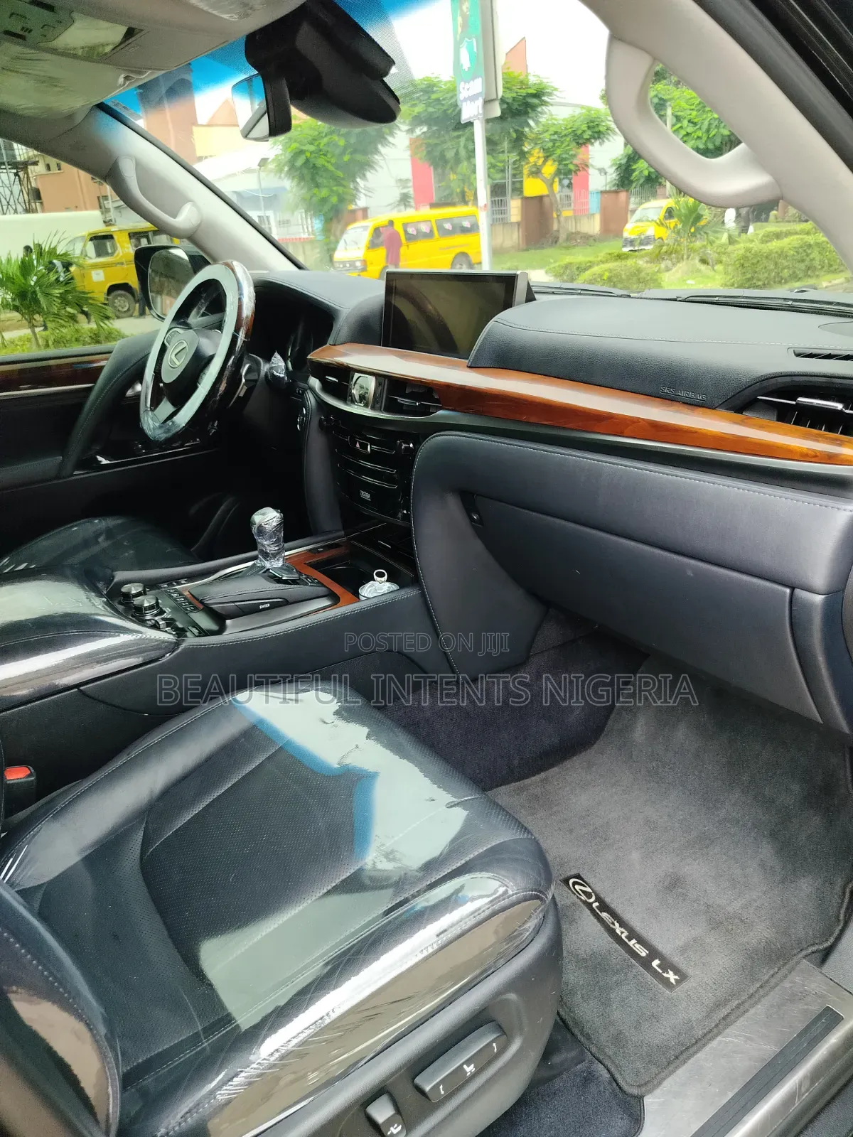 Lexus LX 570 AWD 2016 Black