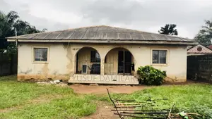 3bdrm Bungalow in Adamo for sale