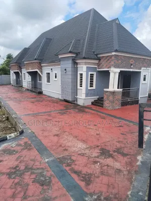 Mini Flat in Back Bz Hotel, Ethiope East for sale