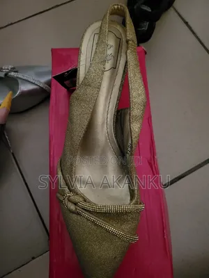 Ladies Shoe
