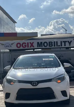 Toyota Corolla 2015 White