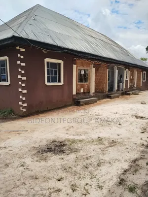 Mini Flat in Nut, Ethiope East for sale