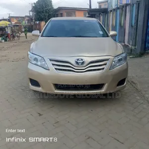 Toyota Camry 2011 Gold